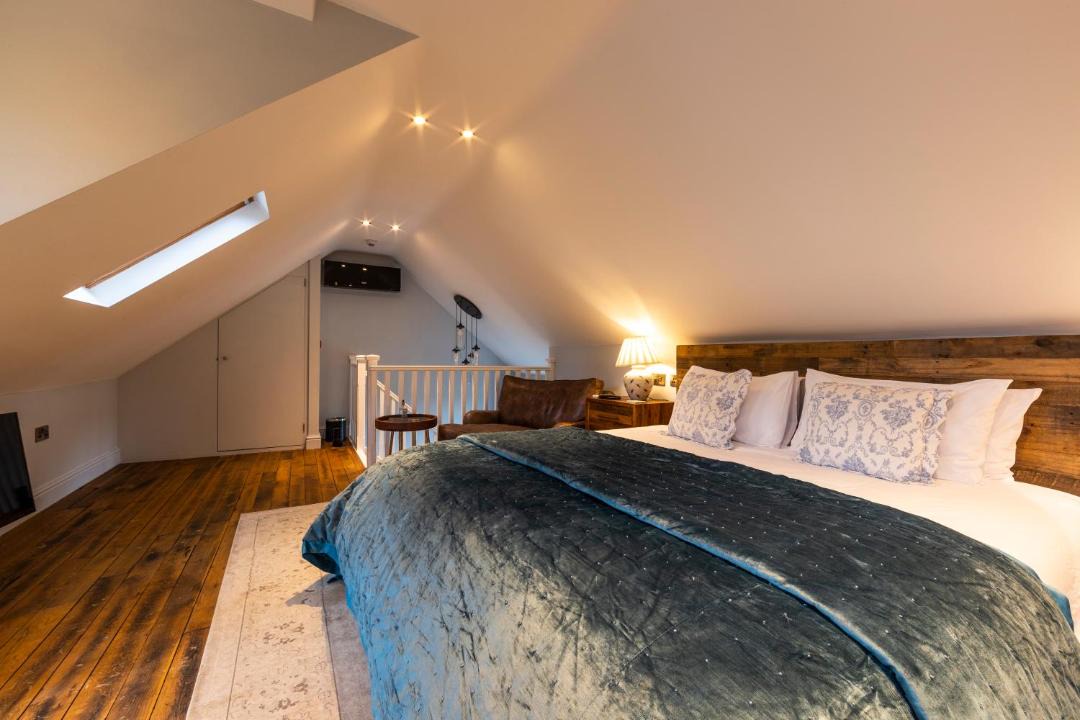 Photo of Others in Houghton