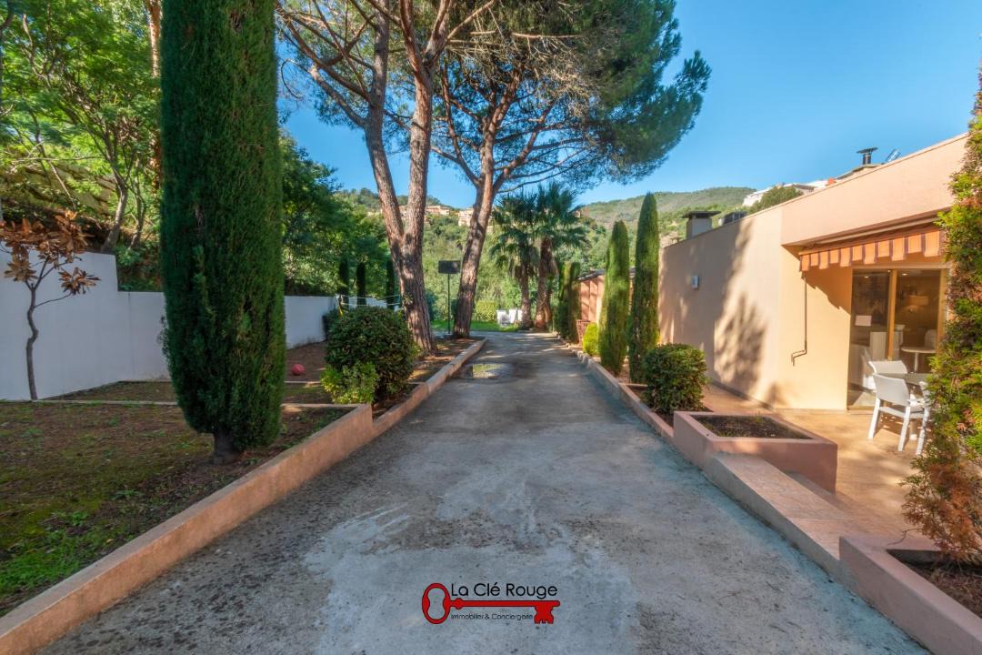 Photo of Others in Les Termes