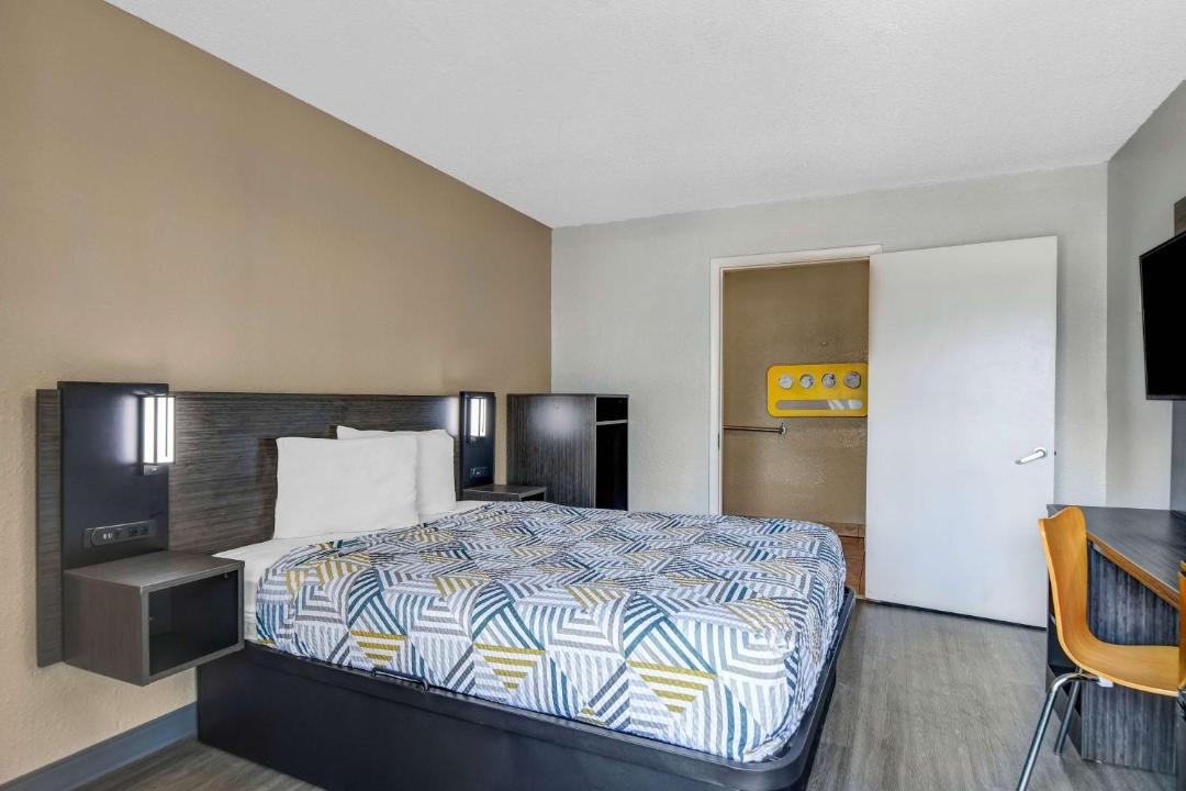 Photo of Others in Dalton