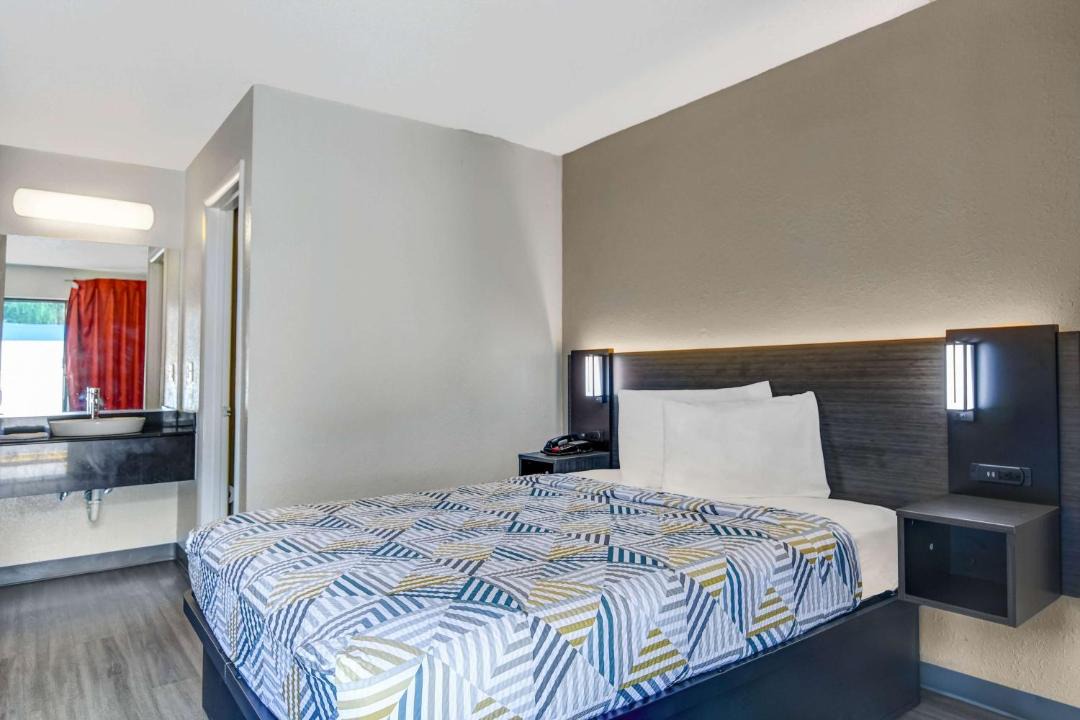 Photo of Others in Dalton