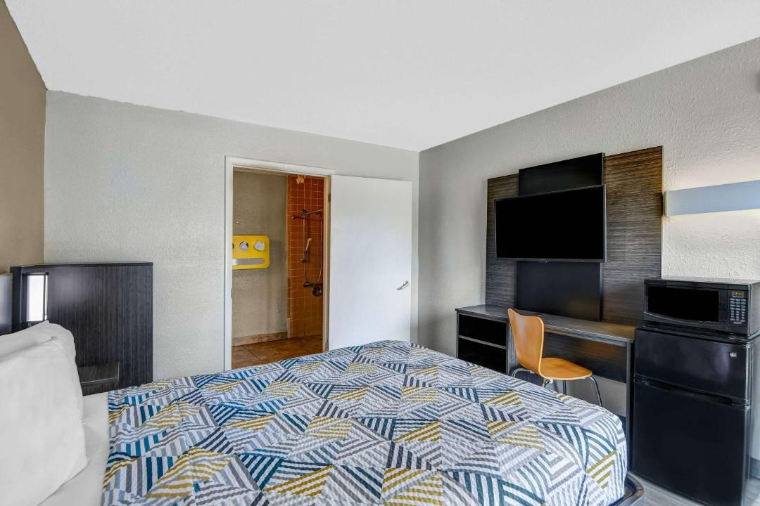 Photo of Others in Dalton