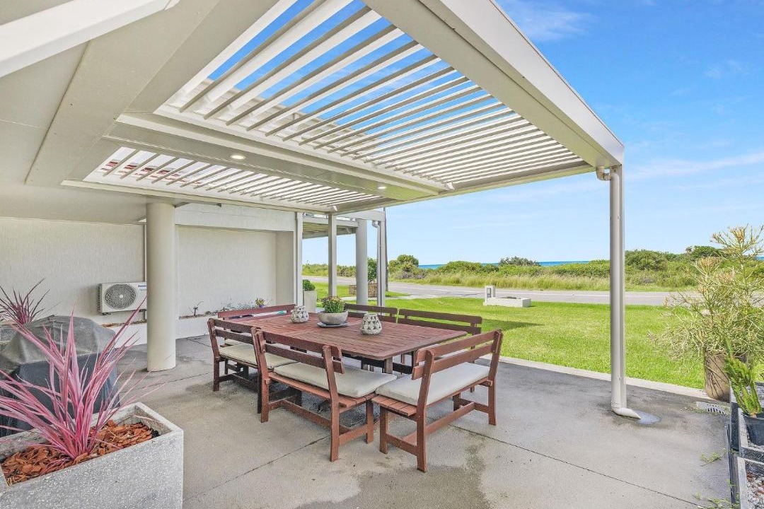 Photo of Others in Caves Beach