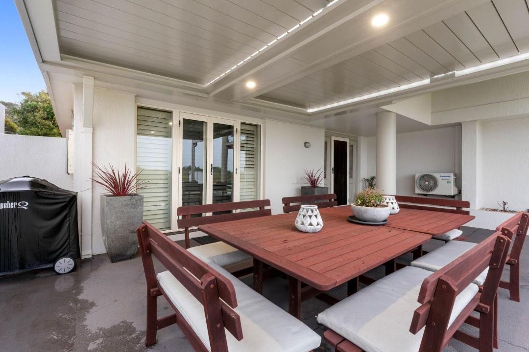 Photo of Others in Caves Beach