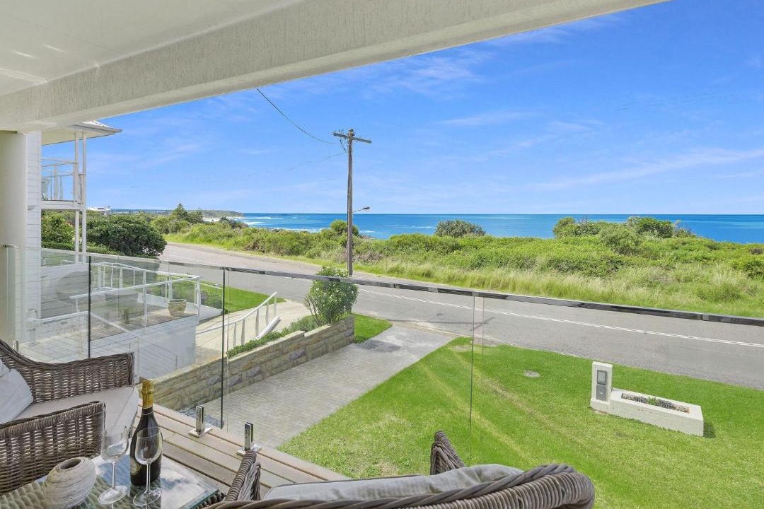 Photo of Others in Caves Beach