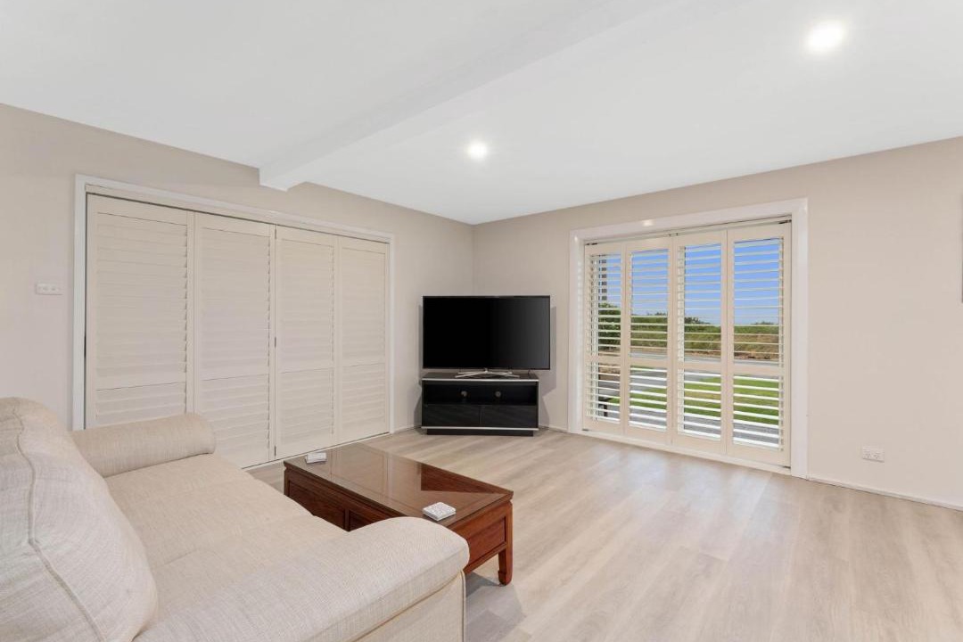 Photo of Livingroom in Caves Beach