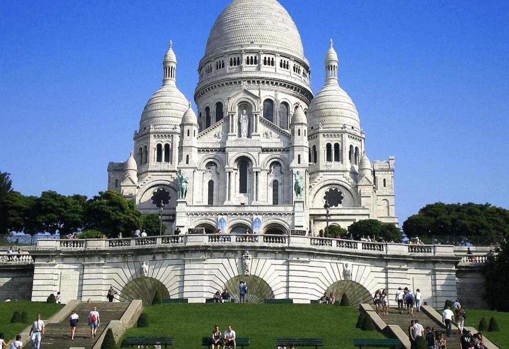 Photo of Buildings in Montmartre