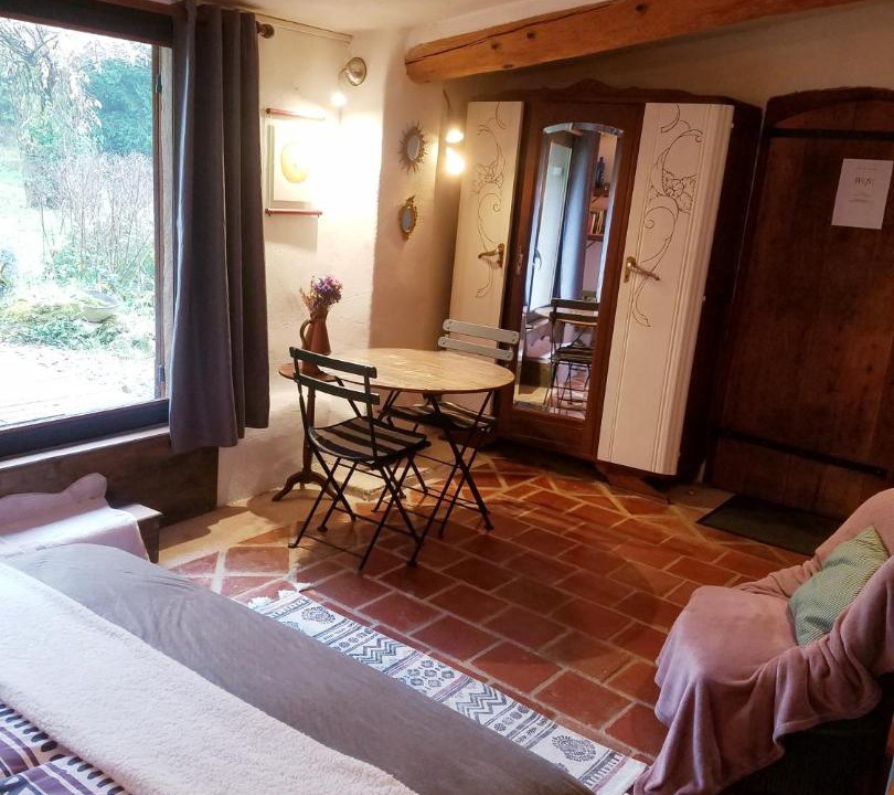 Photo of Others in Pereille