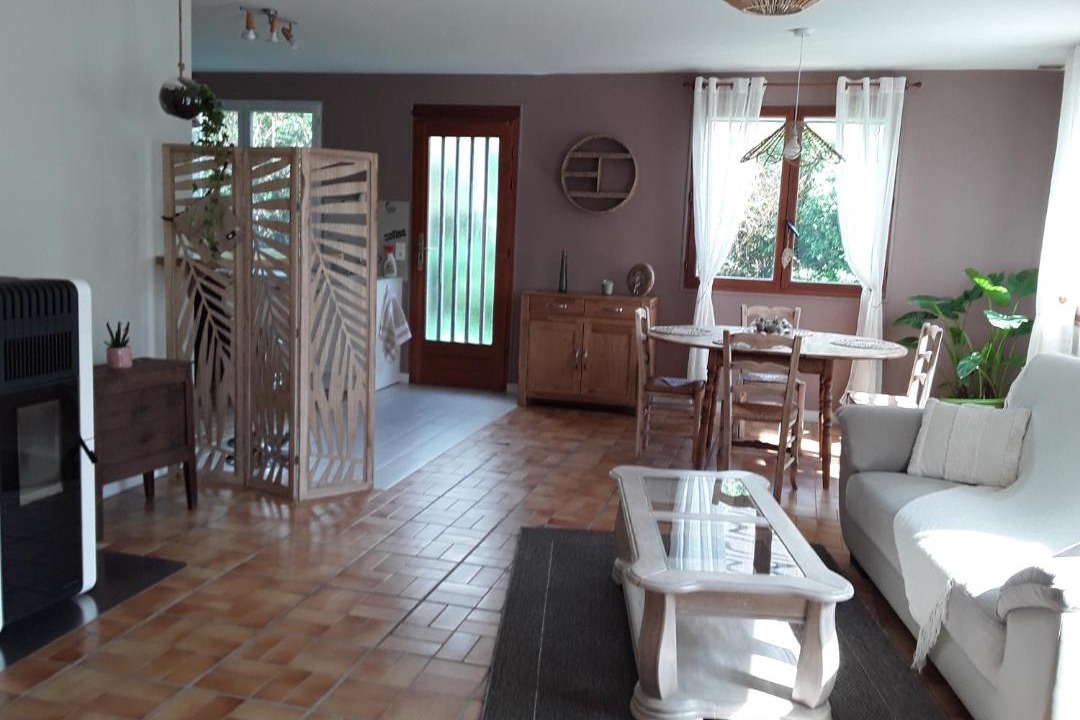 Photo of Livingroom in Nevy-sur-Seille