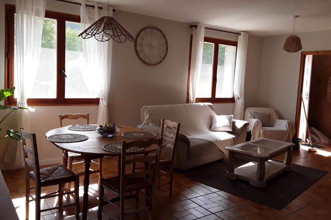 Photo of Livingroom in Nevy-sur-Seille