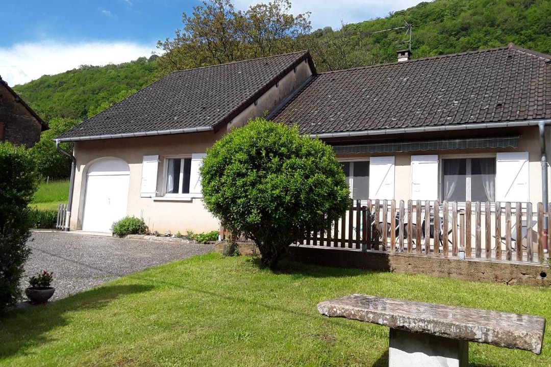 Photo of Buildings in Nevy-sur-Seille