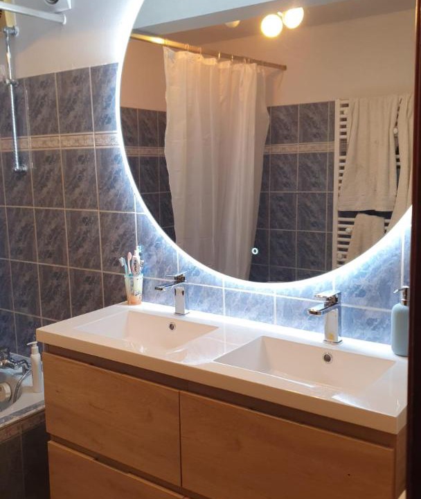 Photo of Bathroom in Sarrancolin