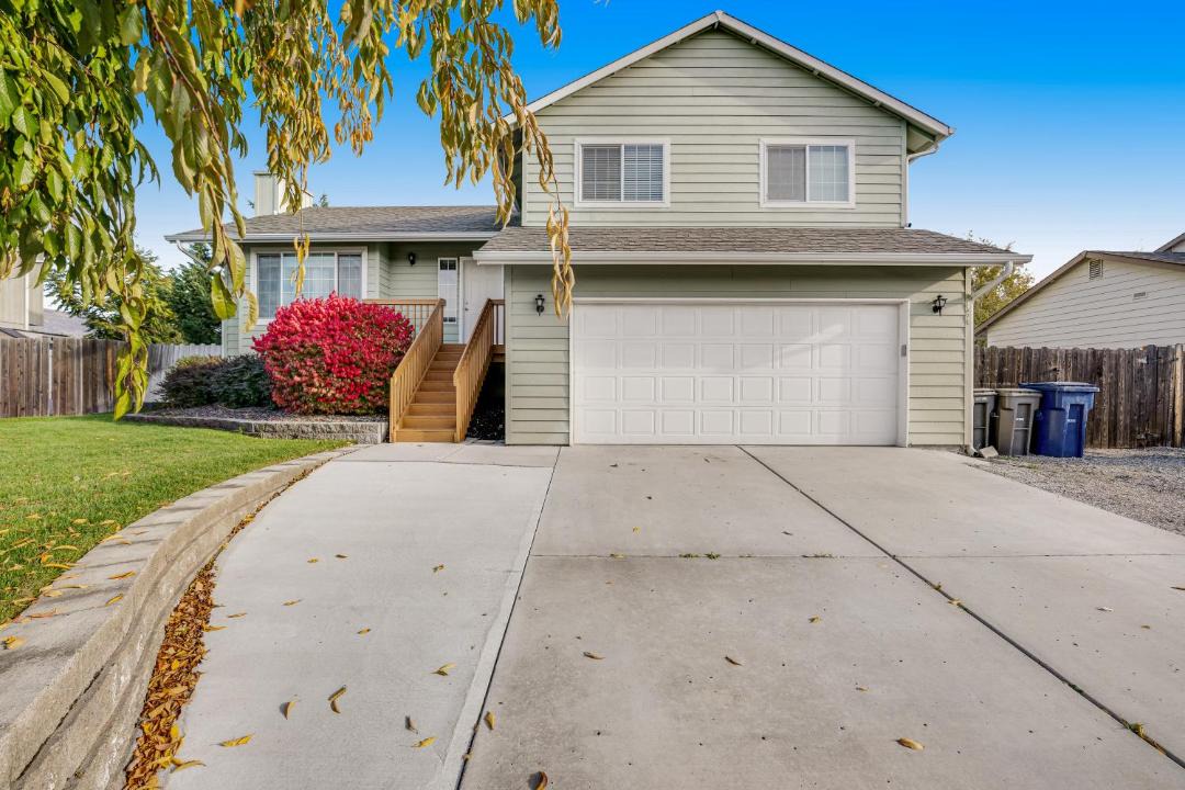 Photo of Buildings in East Wenatchee