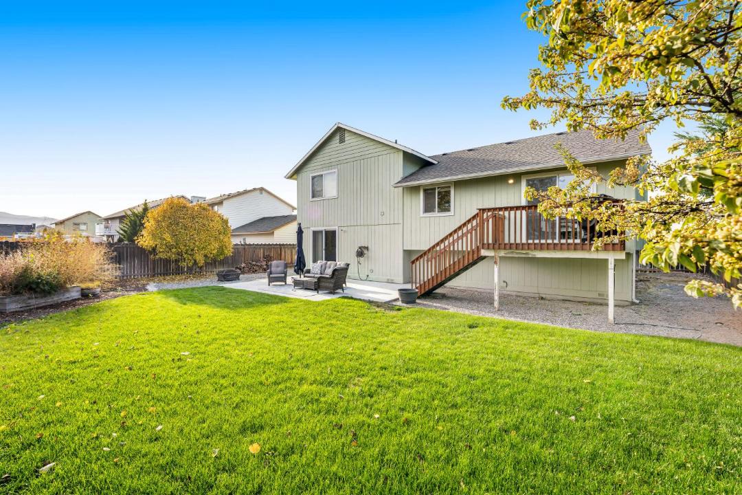 Photo of Buildings in East Wenatchee