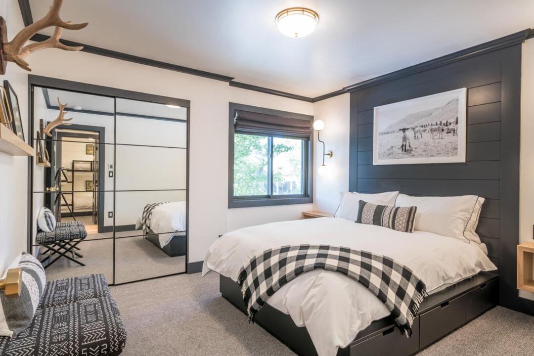 Photo of Bedroom in Elkhorn Village