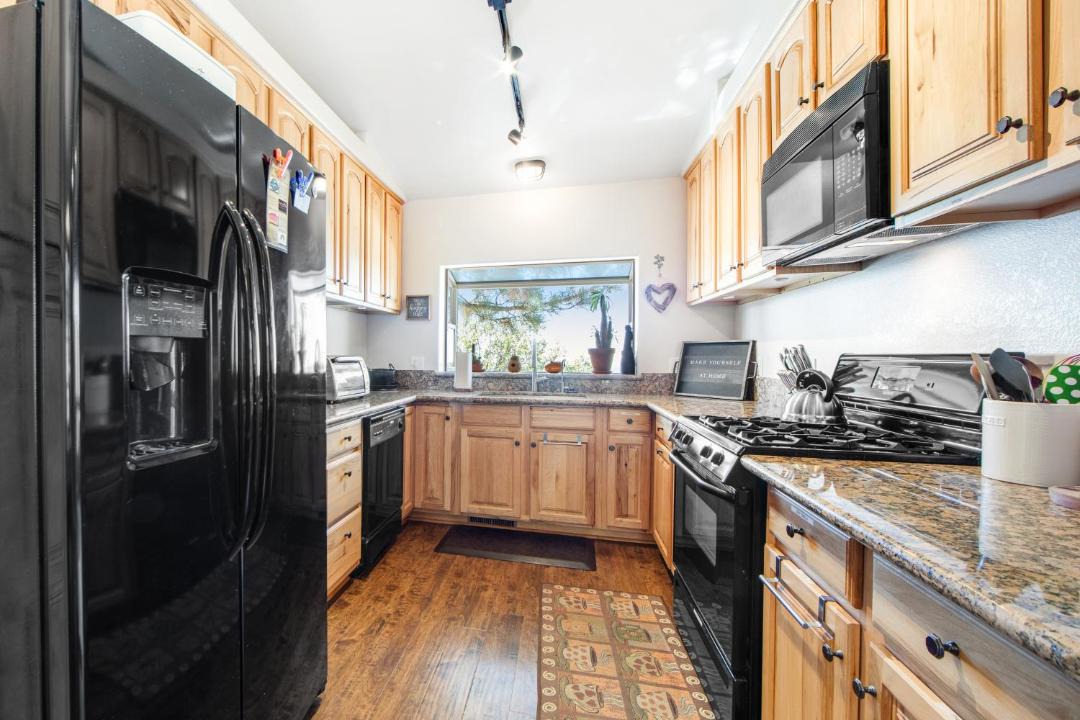 Photo of Kitchen in Idyllwild