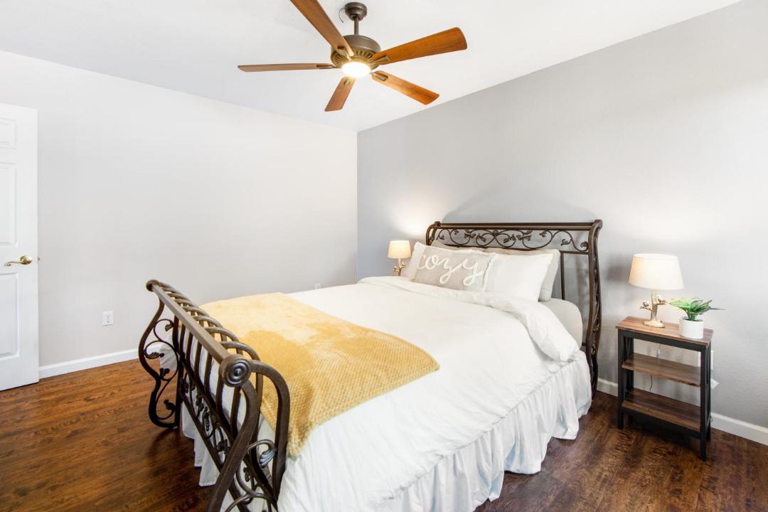 Photo of Bedroom in Idyllwild