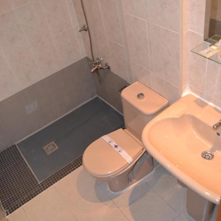 Photo of Bathroom in Alujan