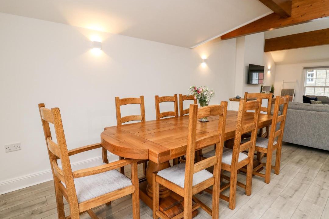 Photo of Others in Howey