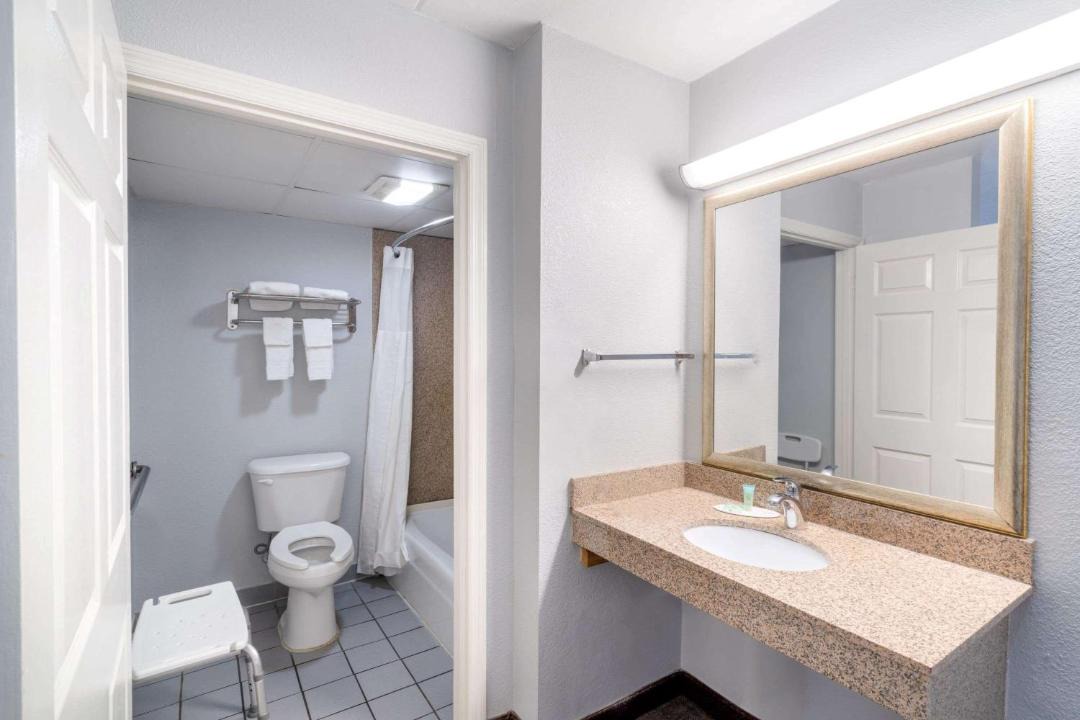 Photo of Bathroom in Pigeon Forge
