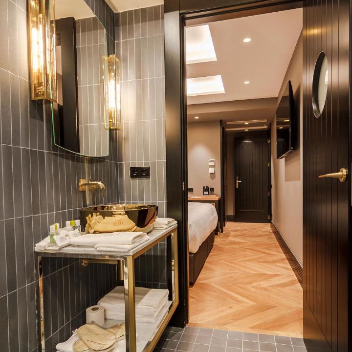 Photo of Bathroom in Logrono Historic Centre