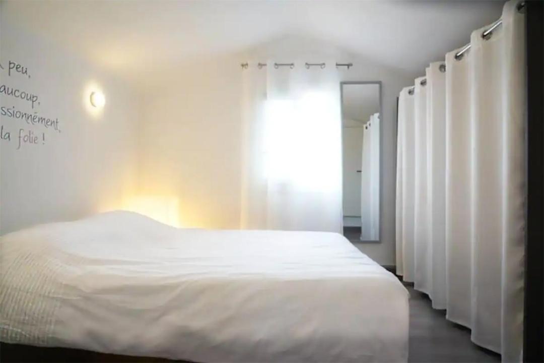 Photo of Bedroom in Bas-Vernet