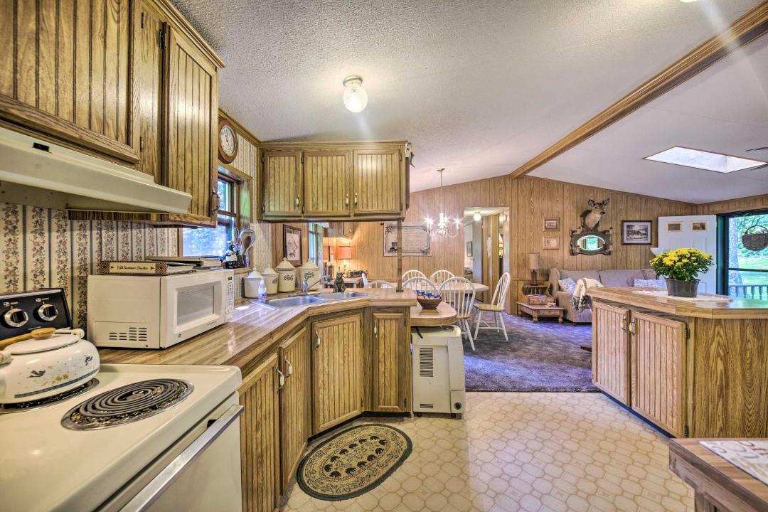 Photo of Others in Coburn