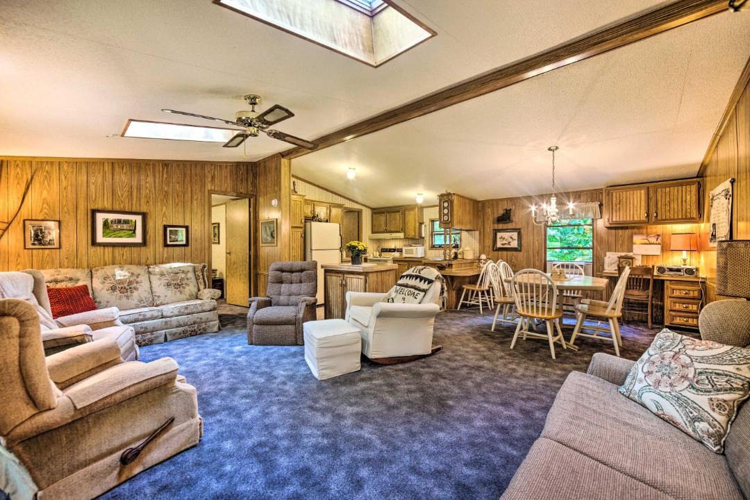 Photo of Others in Coburn