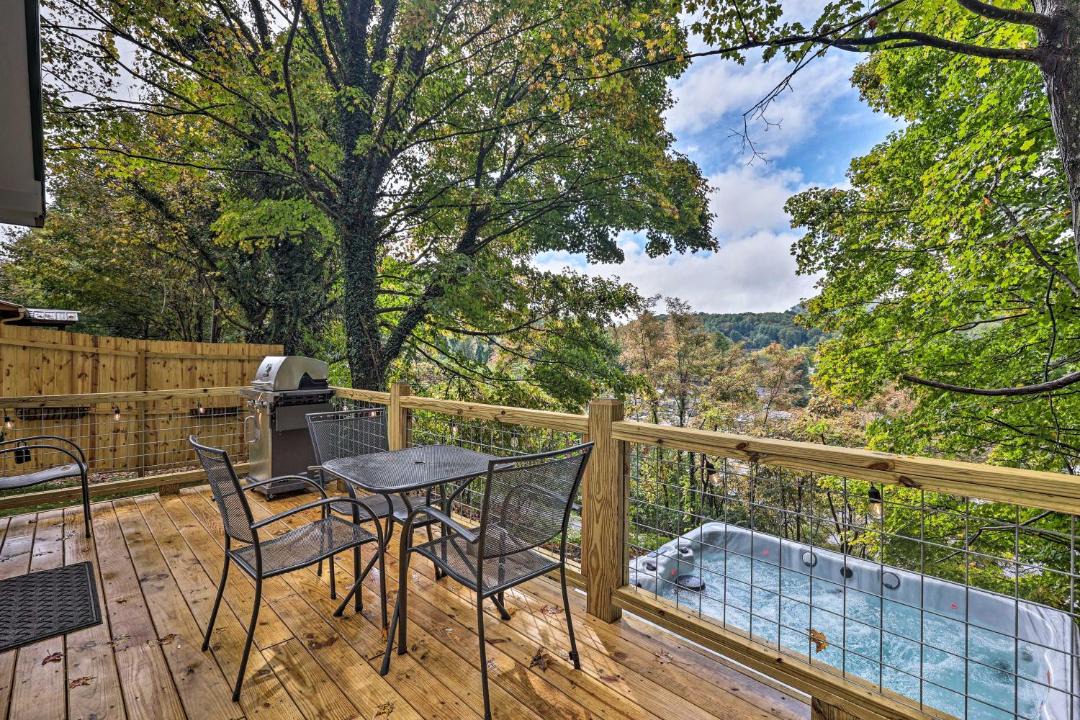 Photo of Patio Balcony in West Jefferson