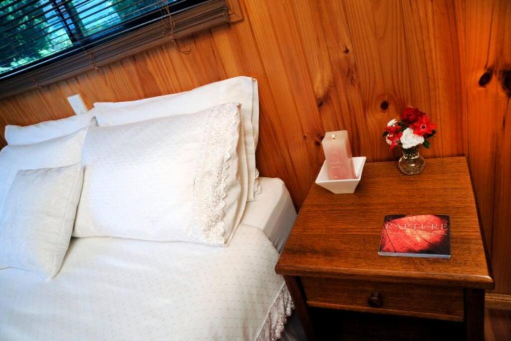 Photo of Bedroom in Beechmont