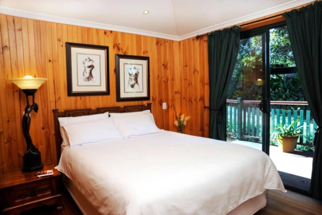 Photo of Bedroom in Beechmont