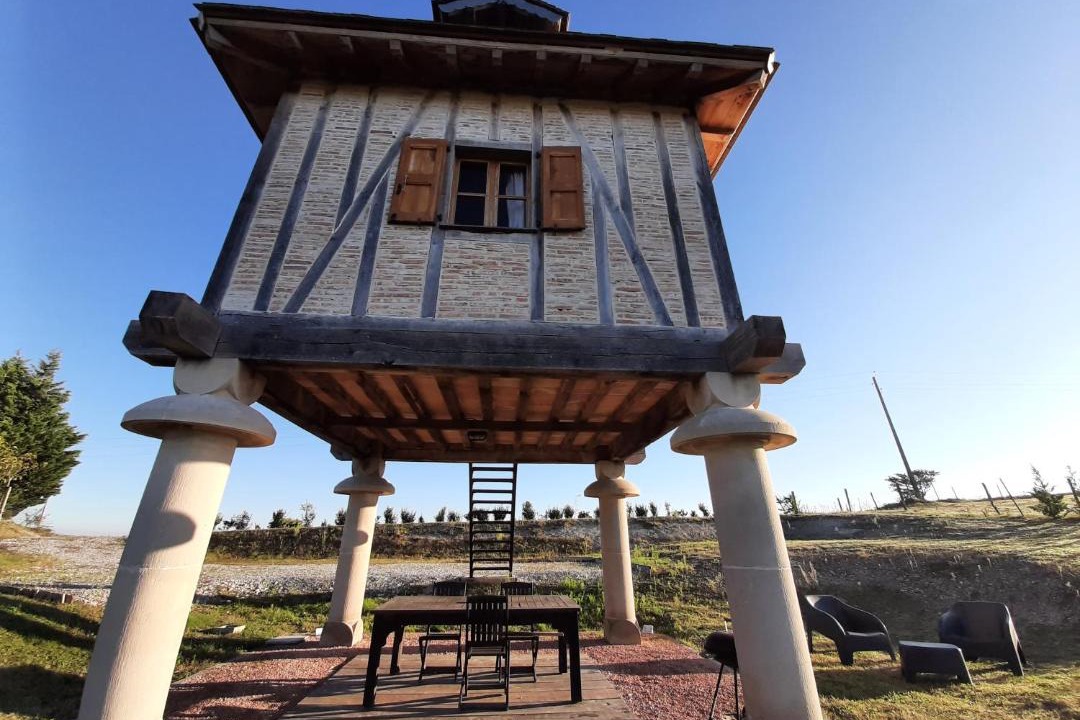 Photo of Buildings in Revel