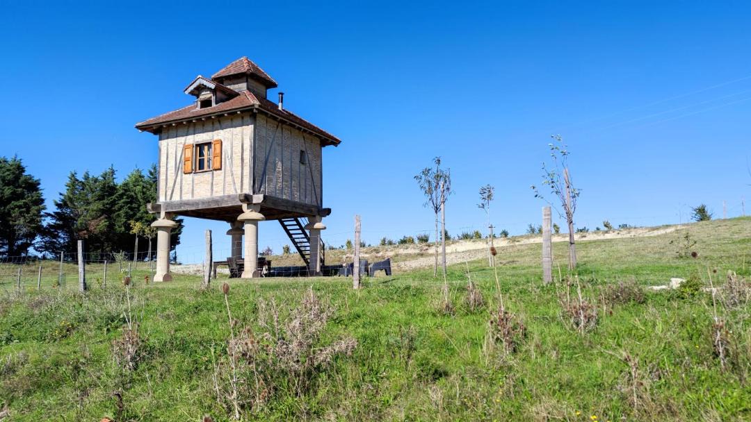 Photo of Buildings in Revel