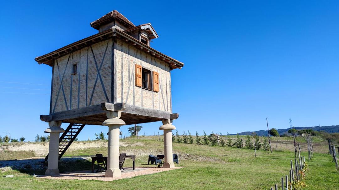 Photo of Buildings in Revel