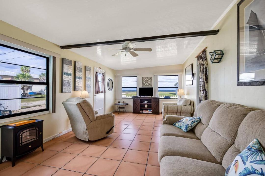 Photo of Livingroom in Flagler Beach