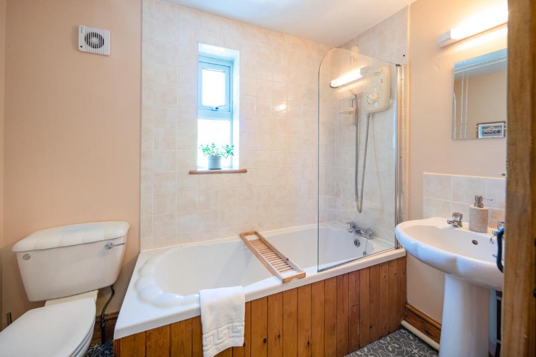 Photo of Bathroom in Kidwelly