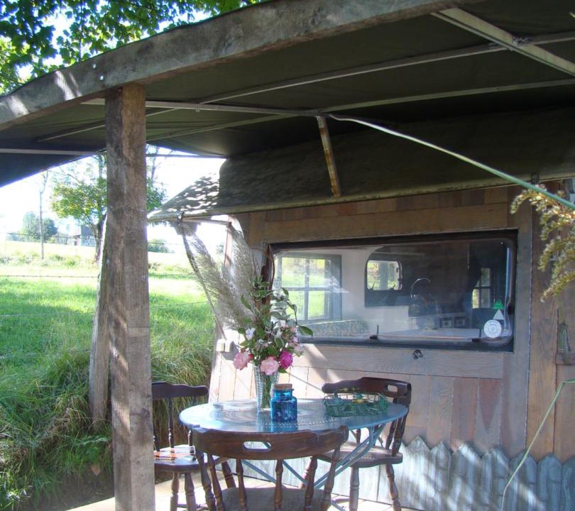 Photo of Others in Yenne