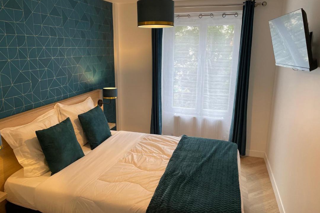 Photo of Bedroom in 20th Arrondissement