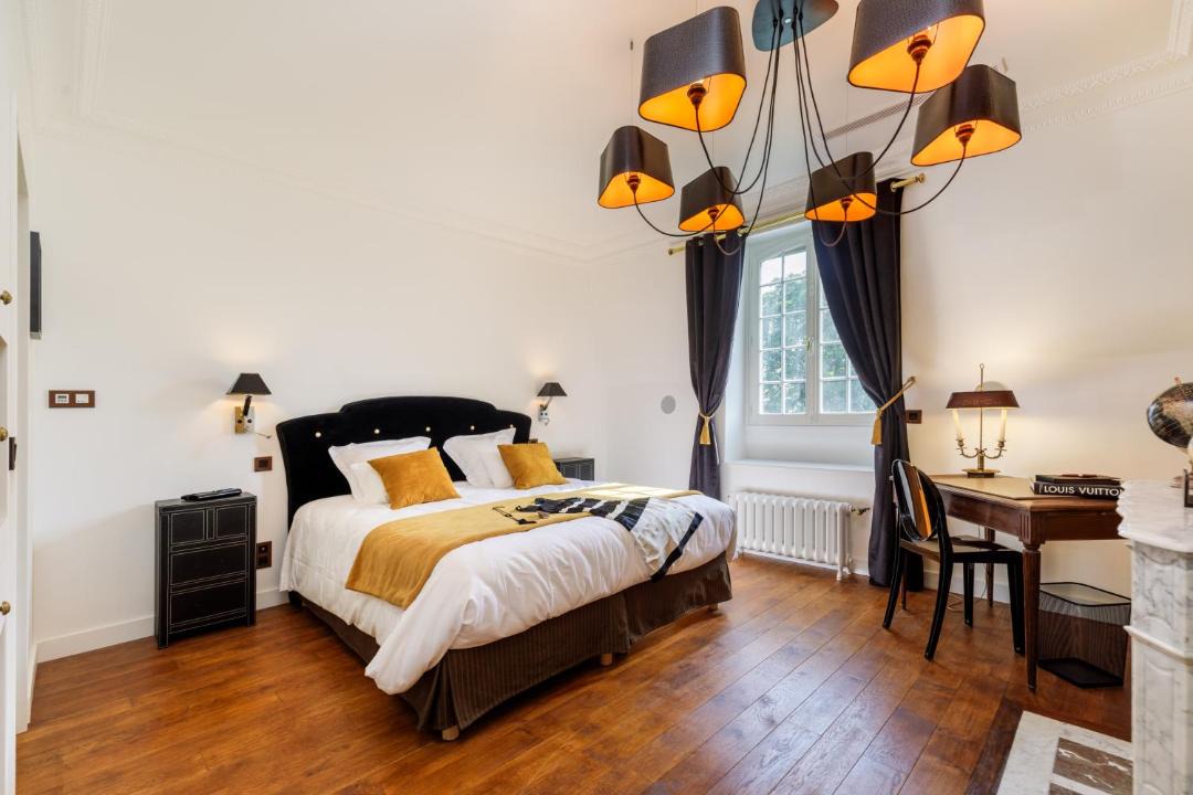 Photo of Bedroom in Asnieres-sur-Seine
