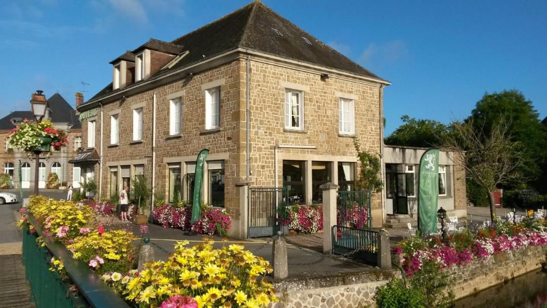 Photo of Buildings in Putanges-le-Lac