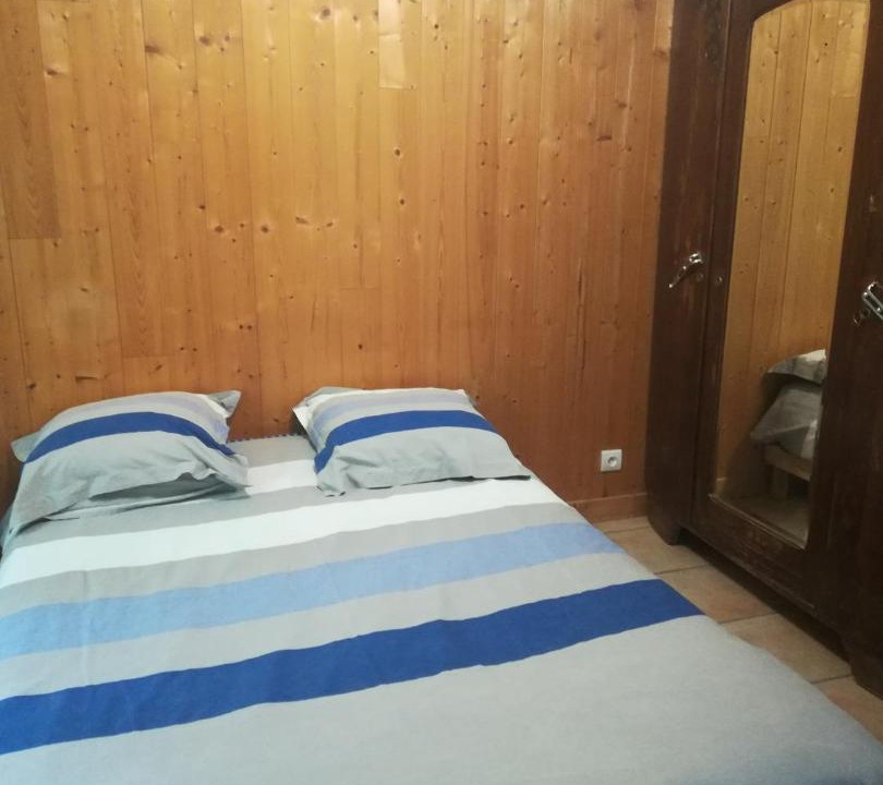 Photo of Bedroom in La Chaise-Dieu