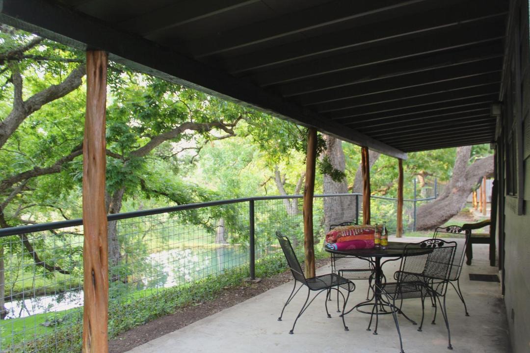 Photo of Patio Balcony in Leakey