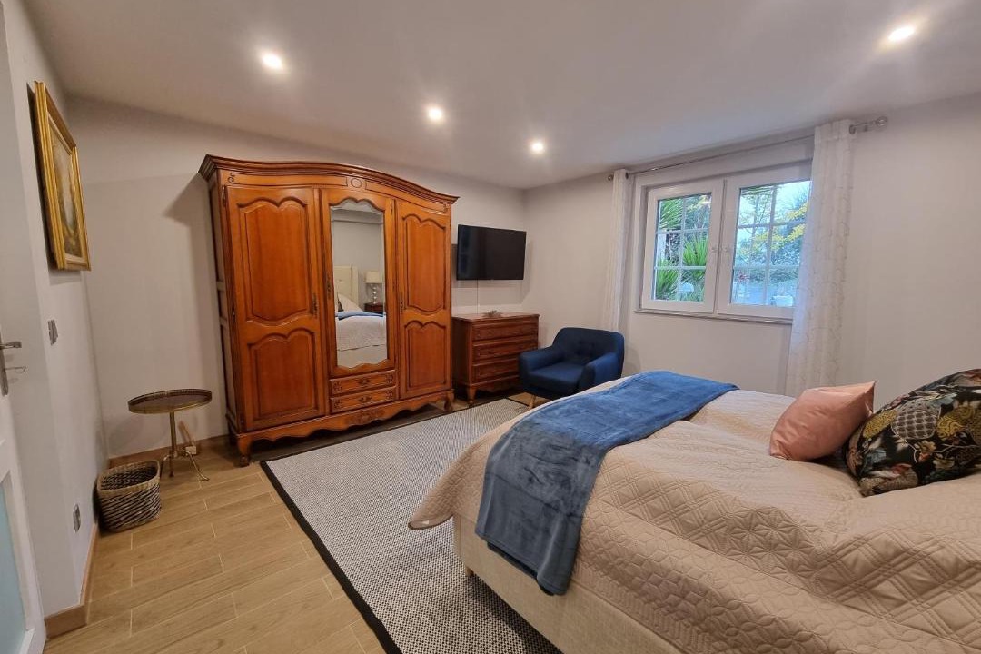 Photo of Others in Cabris