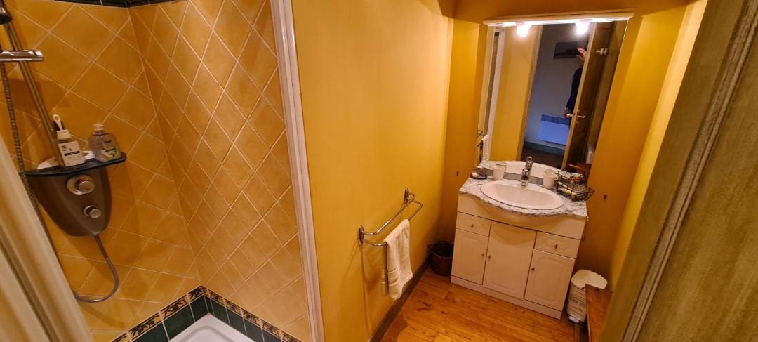 Photo of Bathroom in Mansle