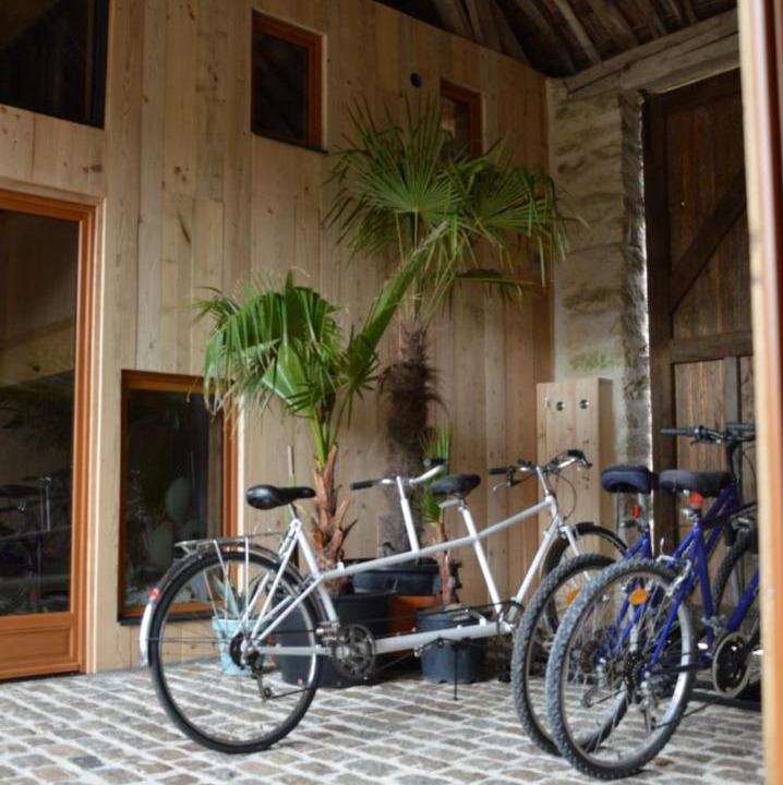 Photo of Patio Balcony in La Villeneuve-au-Chatelot