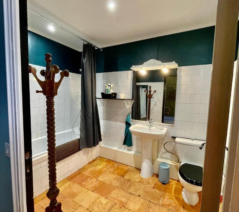 Photo of Bathroom in Cruzy