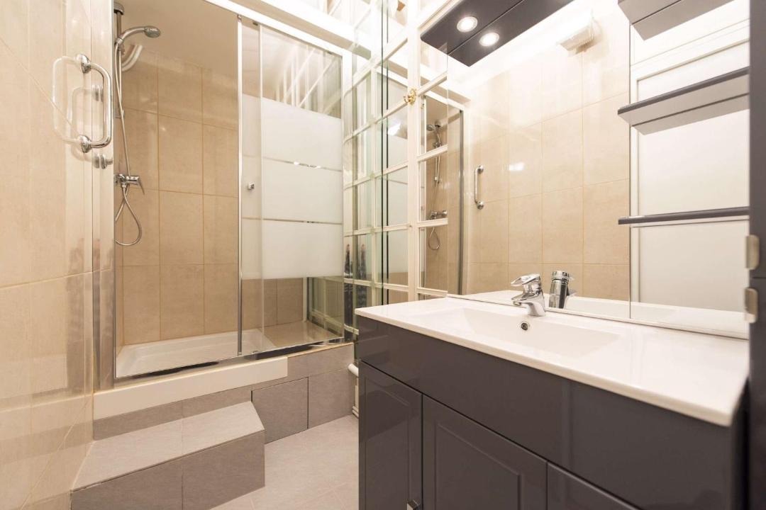 Photo of Bathroom in Saint-Merri