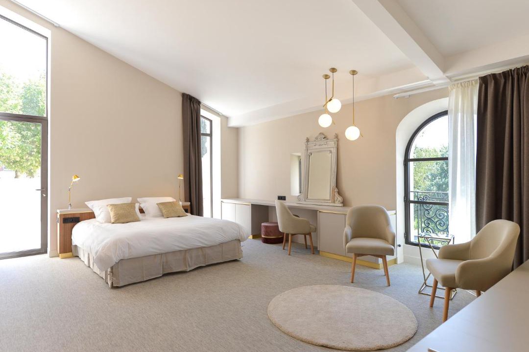 Photo of Others in Chateauneuf-le-Rouge