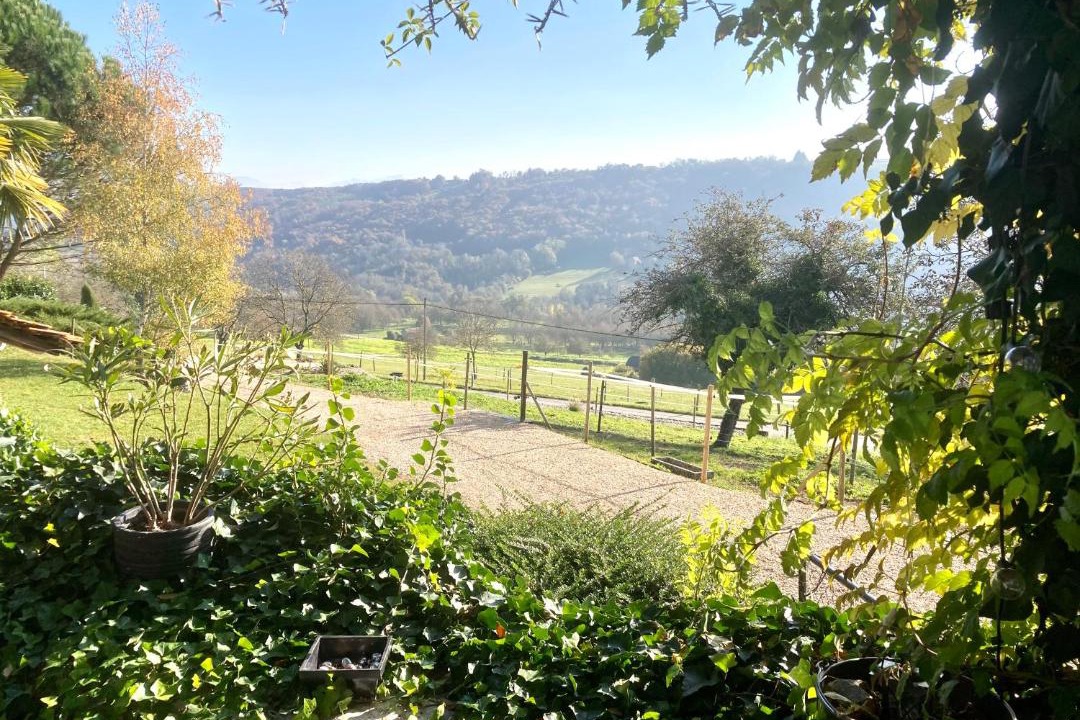 Photo of Outdoor in Gresin