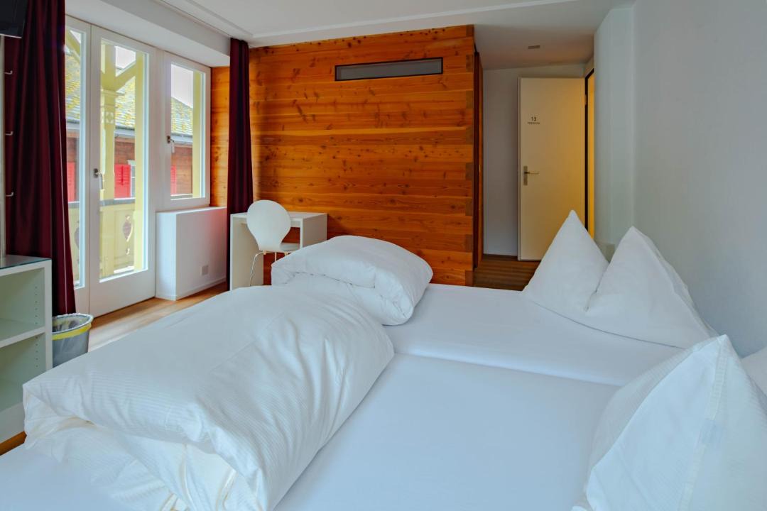 Photo of Bedroom in Curaglia