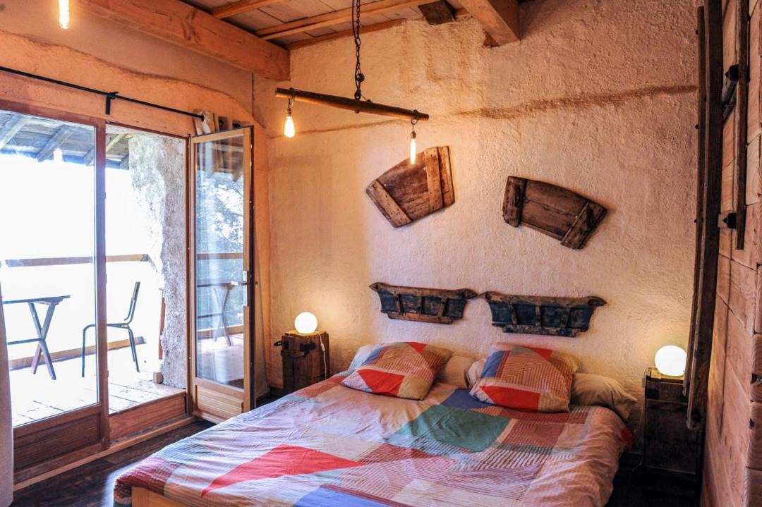 Photo of Bedroom in Saint-Denis-les-Bourg